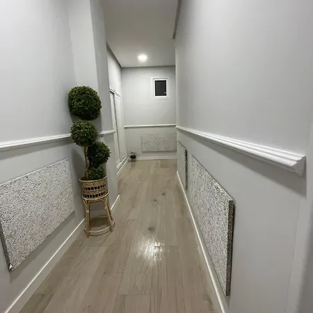 Apartment Corredera 2 *